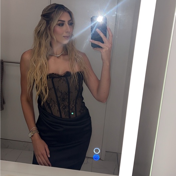 Meet your Posher, Valentina - Picture 2 of 2